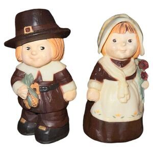 Hallmark ceramic retired pilgrim salt and pepper set!